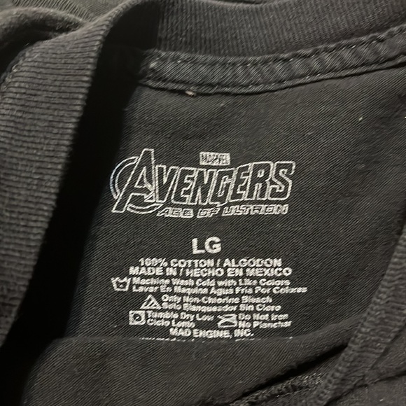 Captain America Shield Shirt - Picture 2 of 2